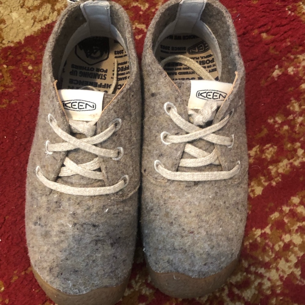 Keen woman's shoes